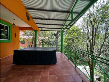 CASA EN VENTA CON JACUZZI EN ALTOS DEL MARIA