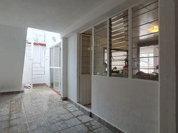 CUMBRES DEL VALLE, CASA EN RENTA 10656 RCR