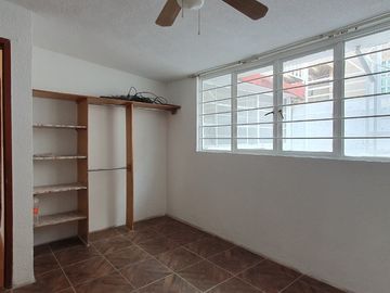 CUMBRES DEL VALLE, CASA EN RENTA 10656 RCR