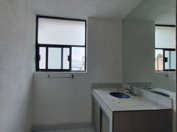 CUMBRES DEL VALLE, CASA EN RENTA 10656 RCR