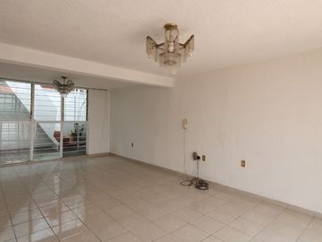 CUMBRES DEL VALLE, CASA EN RENTA 10656 RCR