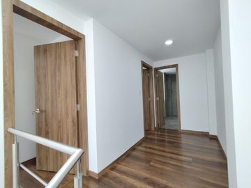 Casas VIP de 3 pisos con master en 2do piso. BBQ, yacuzzi, juegos infantiles