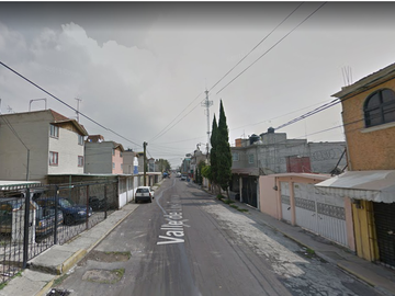 CASA DE REMATE BANCARIO  EN COL. VALLE DE ANAHUAC