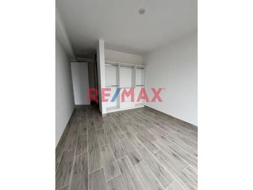 🌟Venta de Moderno departamento de ESTRENO en Segundo piso ,LIBRE DEL PAGO DE ALCABALA!🌟
Ubicado en Urb Rosas del Valle, en la Av El Cortijo, cerca de