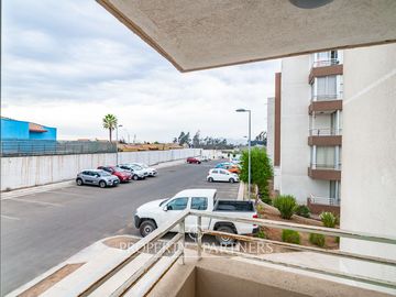 Departamento en condominio con excelente ubicación, sector San Joaquín