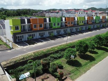 Townhouse 2 LANTAI SIAP HUNI, Batu Aji
