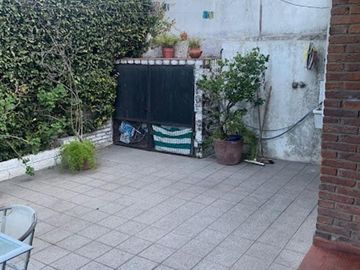 VENTA CASA 5 AMB COCHERA CUBIERTA JARDIN Y PATIO BURZACO