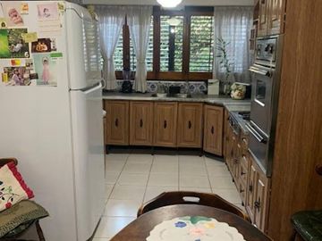 VENTA CASA 5 AMB COCHERA CUBIERTA JARDIN Y PATIO BURZACO