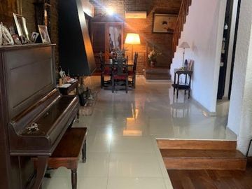 VENTA CASA 5 AMB COCHERA CUBIERTA JARDIN Y PATIO BURZACO
