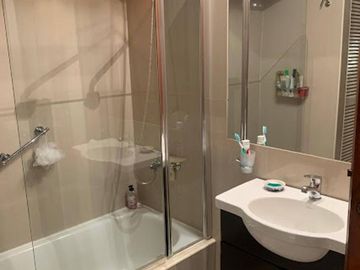 VENTA CASA 5 AMB COCHERA CUBIERTA JARDIN Y PATIO BURZACO