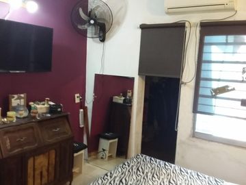 Casa en Villa Ballester con local