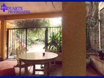 V. PUEYRREDON CASA SOBRE TERRENO PROPIO 6 AMBIENTES + DEPENDENCIA COMPLETA ** TOMO MENOR VALOR 3-4 AMB**