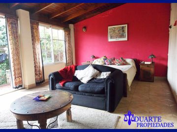 V. PUEYRREDON CASA SOBRE TERRENO PROPIO 6 AMBIENTES + DEPENDENCIA COMPLETA ** TOMO MENOR VALOR 3-4 AMB**