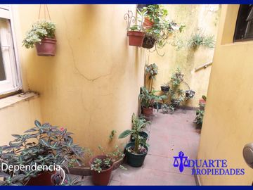 V. PUEYRREDON CASA SOBRE TERRENO PROPIO 6 AMBIENTES + DEPENDENCIA COMPLETA ** TOMO MENOR VALOR 3-4 AMB**