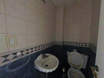 NUEVO VALOR Venta Excelente Triplex en Condominio El Mirador Hurlingham