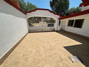 Casa de un piso en Fracc. Arboledas San Ignacio