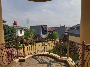 Rumah mewah 2 lantai Luas Cakung Jakarta Timur