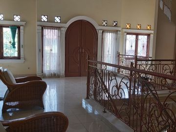 Rumah mewah 2 lantai Luas Cakung Jakarta Timur