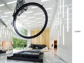 Penthouse de lujo, techo alto, con amenidades: cine, alberca con carril de nado,