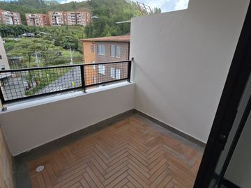 apartamento en arriendo en puro cuero via pantanillo. Cod A400087