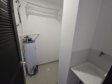 apartamento en arriendo en puro cuero via pantanillo. Cod A400087