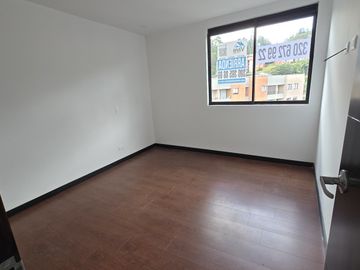 apartamento en arriendo en puro cuero via pantanillo. Cod A400087