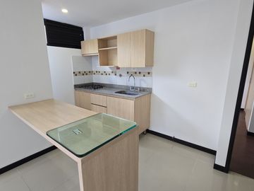 apartamento en arriendo en puro cuero via pantanillo. Cod A400087