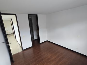 apartamento en arriendo en puro cuero via pantanillo. Cod A400087