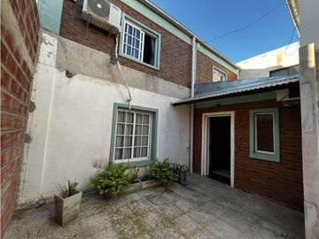 Vendo Casa con Local en Concepción del Uruguay, Entre Ríos.