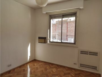 VENTA DE DEPARTAMENTO DE CATEGORA-CALLE 9 DE JULIO,CIUDAD DE MENDOZA.