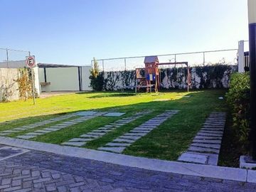 Venta de Exclusiva Residencia en Residencial La Vista