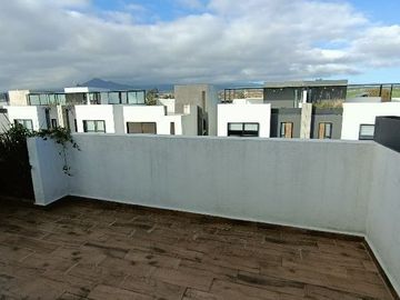 Venta de Exclusiva Residencia en Residencial La Vista