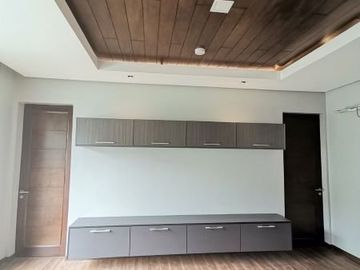 For Sale: Brand New House and Lot in Ayala Heights, Quezon City