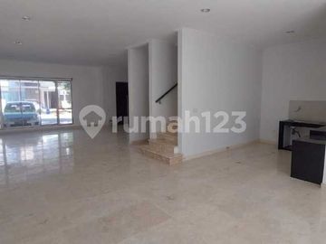 Rumah Besar Golf Island Harga Termurah Siap Pakai