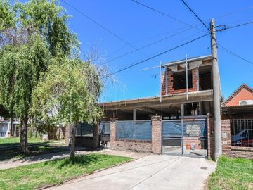 CASA VENTA 4 DORMITORIOS FISHERTON ROSARIO