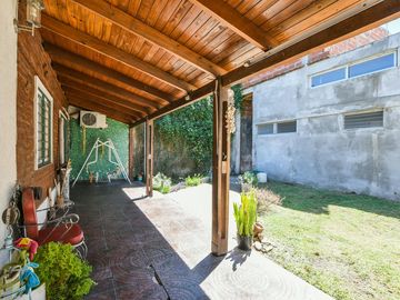 CASA VENTA 4 DORMITORIOS FISHERTON ROSARIO