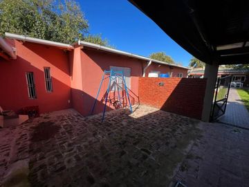 VENTA DE CASA DE 6 AMBIENTES - LOTE DE 550 M² - PILETA - 100 M² CUBIERTOS - MONTE GRANDE