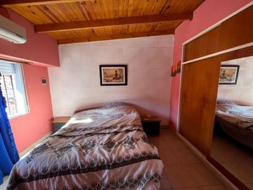VENTA DE CASA DE 6 AMBIENTES - LOTE DE 550 M² - PILETA - 100 M² CUBIERTOS - MONTE GRANDE