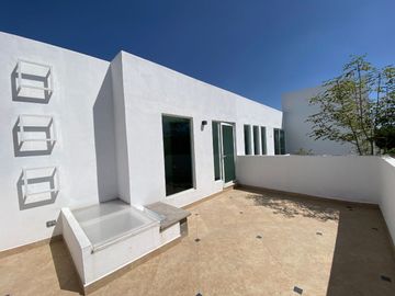 CASA EN VENTA LOMAS DE ANGELOPOLIS II