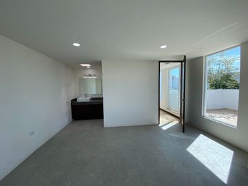CASA EN VENTA LOMAS DE ANGELOPOLIS II