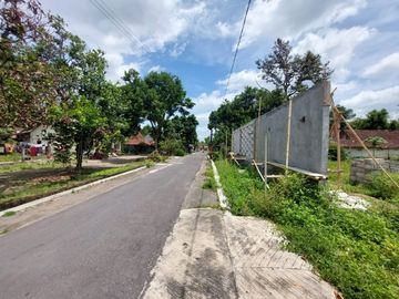 DESIGN MEWAH RUMAH 2 LT DI JALAN KALIURANG KM 10