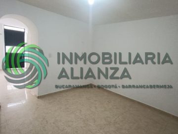 🏡✨ Casa para Remodelar con Acceso Directo a Parque – Urb. Portada del Sol-La Molina ✨🏡
📍 Ubicación: Urb. Portada del Sol – Segunda Etapa, cerca de Av