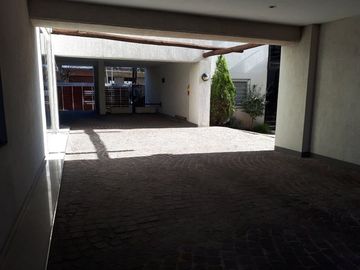 Departamento Tipo Casa en venta en Quilmes Oeste