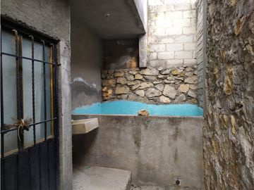 Casa 3 recs. en obra gris, colonia Jardín Juárez Jiutepec, Mor.