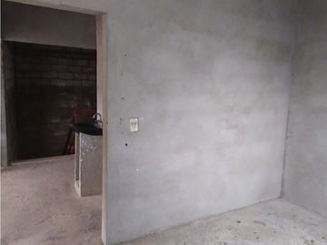Casa 3 recs. en obra gris, colonia Jardín Juárez Jiutepec, Mor.
