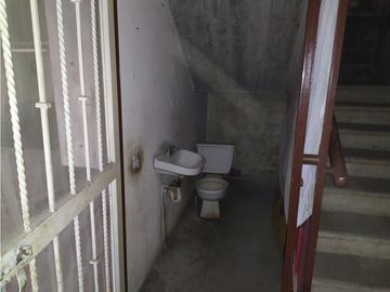Casa 3 recs. en obra gris, colonia Jardín Juárez Jiutepec, Mor.