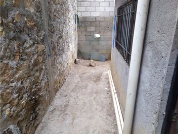 Casa 3 recs. en obra gris, colonia Jardín Juárez Jiutepec, Mor.