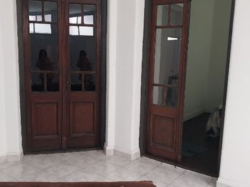 Casa PH en venta en Lanus Oeste