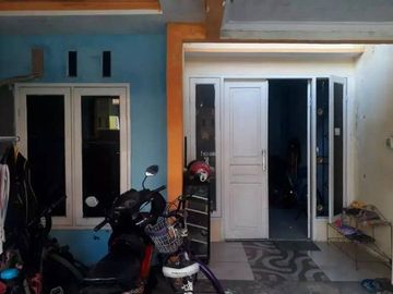 Rumah jl Kalilom Listrik 1300 watt Strategis Umsse