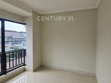 Rumah Di Premier Terrace Ciracas Jakarta Timur